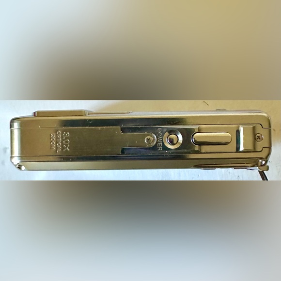 Olympus Stylus 720 SW 7.1MB Waterproof Shockproof Point Shoot Digital Camera - Picture 10 of 12